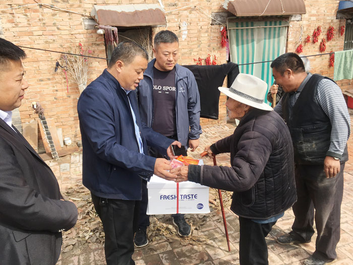 野岗镇重阳佳节重叙敬老情