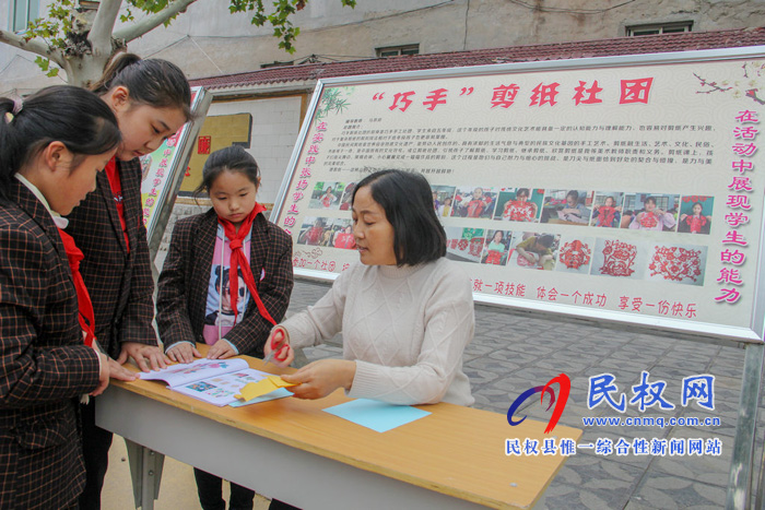 民权县实验小学举办新学年学生社团纳新活动