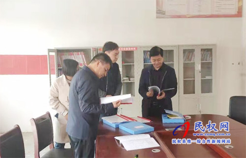 县委常委、统战部长赵通到北关镇督导脱贫攻坚和产业发展工作 县委常委、统战部长赵通到北关镇督导脱贫攻坚和产业发展工作