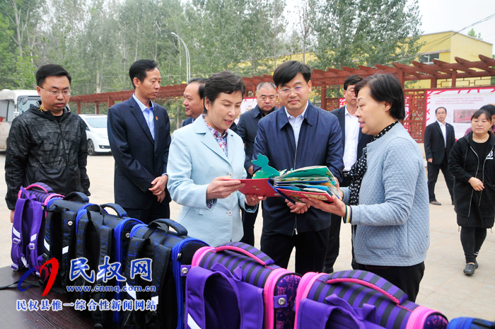 省文化和旅游厅党组书记宋丽萍到我县调研公共文化服务体系建设和脱贫攻坚工作 省文化和旅游厅党组书记宋丽萍到我县调研公共文化服务体系建设和脱贫攻坚工作