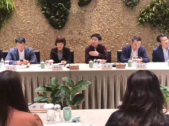 县委常委、副县长房季带队到阿里巴巴组织招商引资活动 县委常委、副县长房季带队到阿里巴巴组织招商引资活动