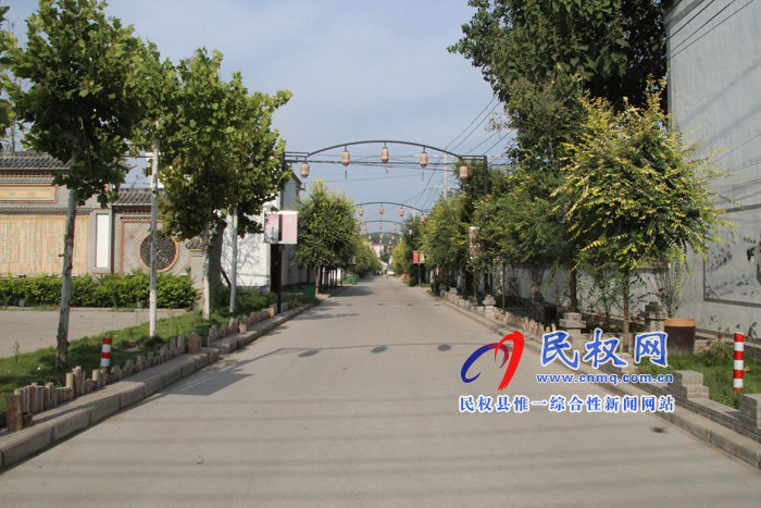 花园乡打造靓丽环境喜迎“冷博会” 花园乡打造靓丽环境喜迎“冷博会”