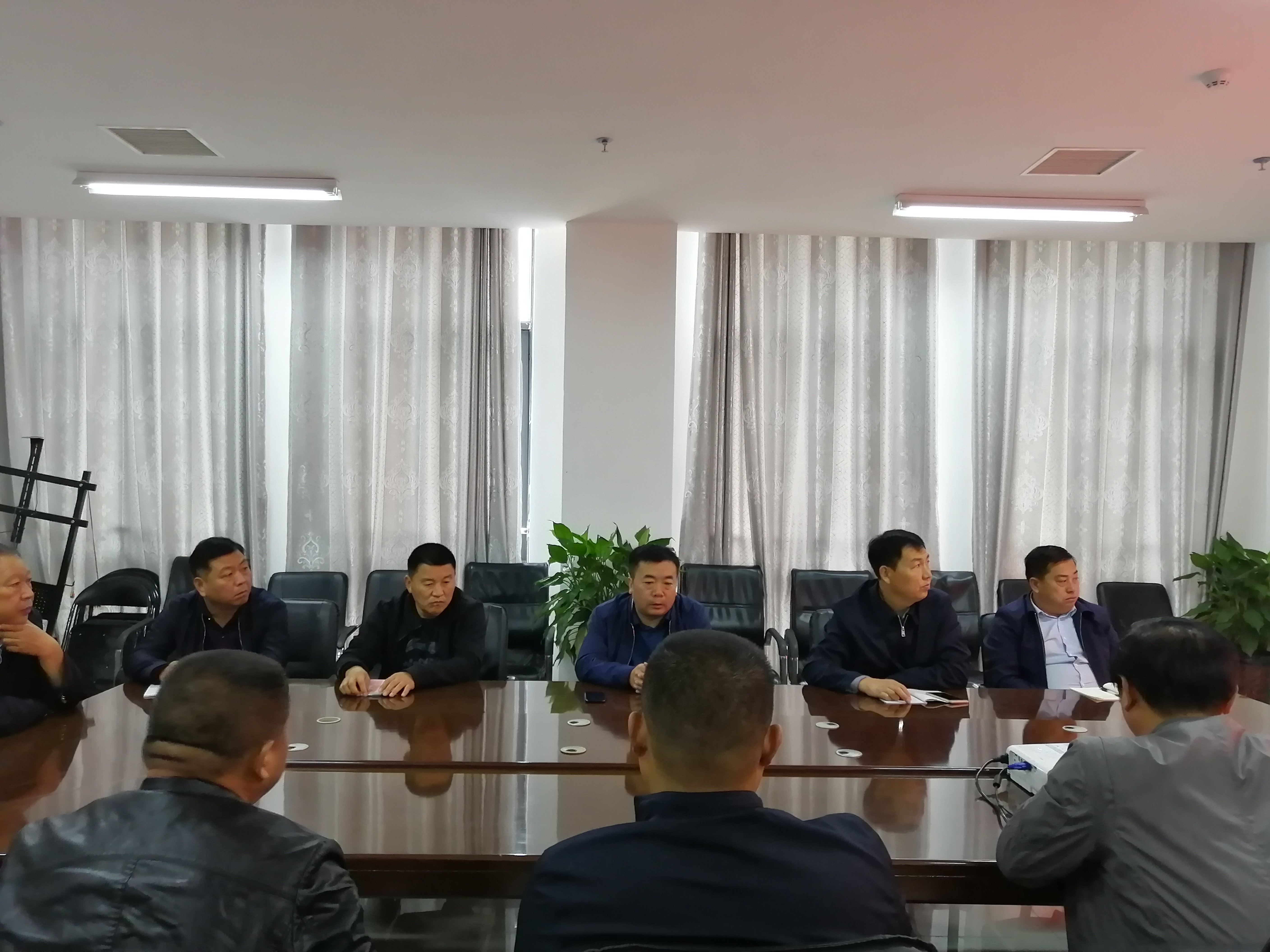 县林业发展服务中心召开“不忘初心、牢记使命”主题教育调研座谈会 县林业发展服务中心召开“不忘初心、牢记使命”主题教育调研座谈会