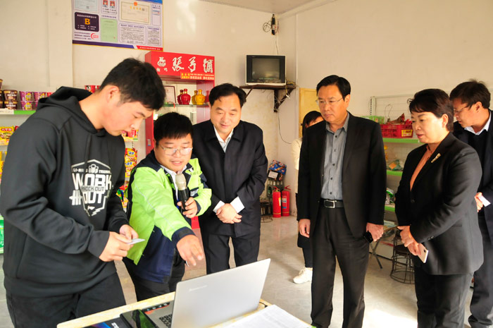 柘城县政府考察团到我县考察学习农村人居环境综合整治工作 柘城县政府考察团到我县考察学习农村人居环境综合整治工作