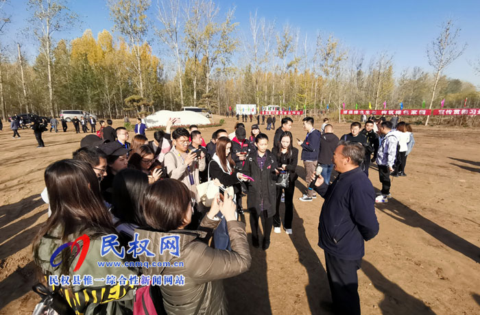 “乡村振兴 出彩中原”全国融媒体看河南暨全国百家媒体商丘行在我县 “媒林”正式启动 “乡村振兴 出彩中原”全国融媒体看河南暨全国百家媒体商丘行在我县 “媒林”正式启动