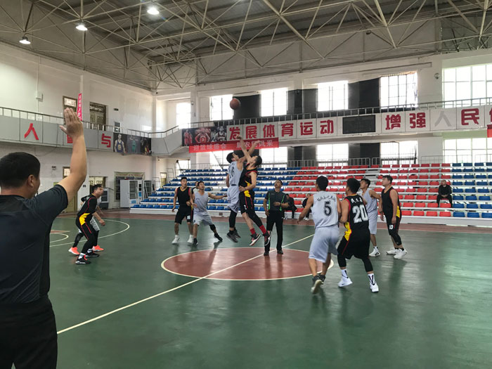 民权县篮球代表队在“商丘市第十二届万村千乡农民篮球赛”中创佳绩 民权县篮球代表队在“商丘市第十二届万村千乡农民篮球赛”中创佳绩