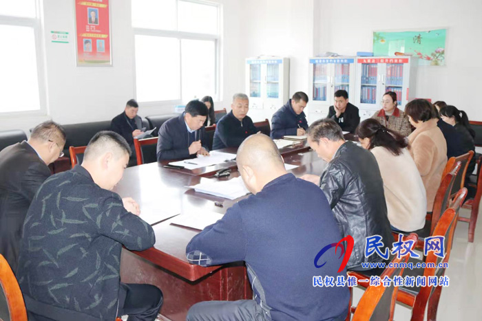 我县各乡镇(街道办)县直单位迅速传达落实全县脱贫攻坚推进会议精神 我县各乡镇(街道办)县直单位迅速传达落实全县脱贫攻坚推进会议精神