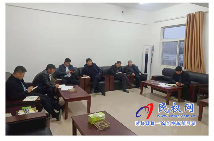 我县各乡镇(街道办)县直单位迅速传达落实全县脱贫攻坚推进会议精神 我县各乡镇(街道办)县直单位迅速传达落实全县脱贫攻坚推进会议精神