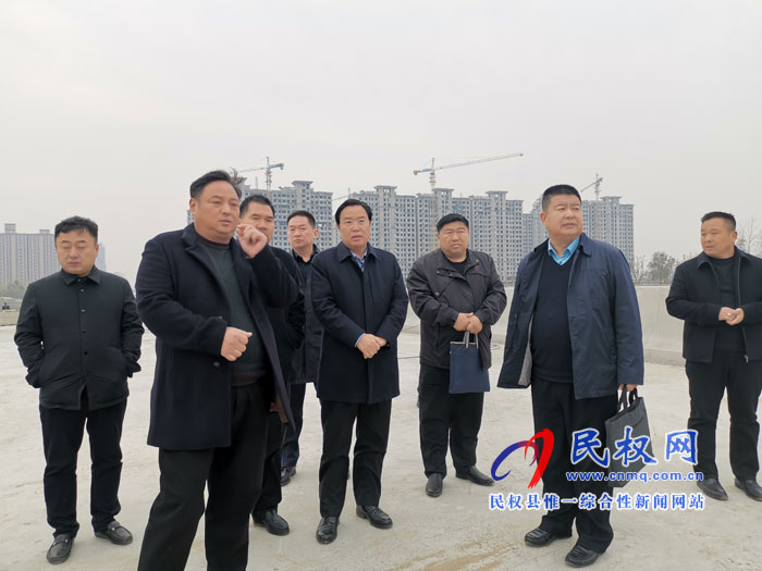 市人大常委会副主任、县委书记姬脉常查看我县“三散”污染治理工作 市人大常委会副主任、县委书记姬脉常查看我县“三散”污染治理工作