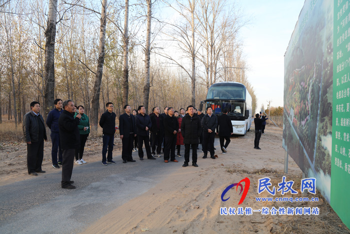市委宣传部全体党员干部到我县申甘林带开展“不忘初心 牢记使命”主题教育和主题党日活动 市委宣传部全体党员干部到我县申甘林带开展“不忘初心 牢记使命”主题教育和主题党日活动