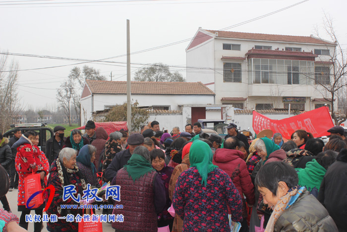 为民服务“四下乡”寒冷冬日暖民心 为民服务“四下乡”寒冷冬日暖民心