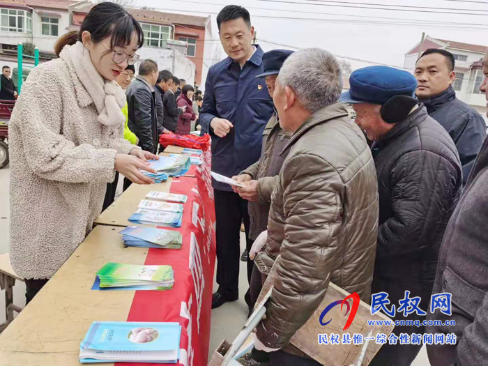 为民服务“四下乡”寒冷冬日暖民心 为民服务“四下乡”寒冷冬日暖民心