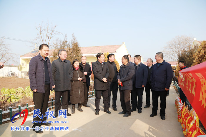 市人大常委会副主任、县委书记姬脉常走访慰问敬老院老人和百岁老人 市人大常委会副主任、县委书记姬脉常走访慰问敬老院老人和百岁老人