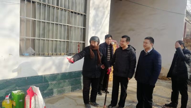 县领导马德伟到北关镇慰问老复退军人 县领导马德伟到北关镇慰问老复退军人