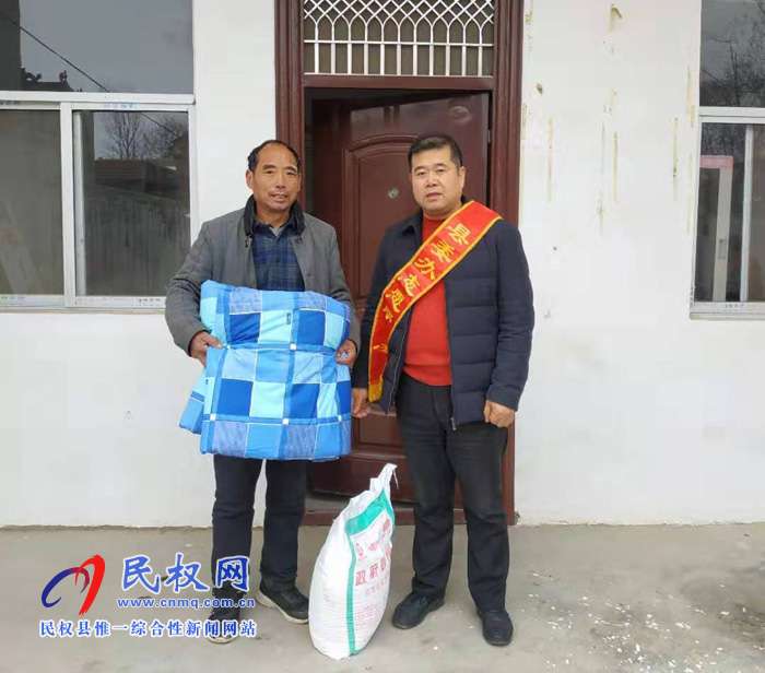 县委办开展春节前慰问困难群众活动 县委办开展春节前慰问困难群众活动