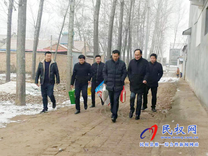 县委常委、纪委书记、监察委主任张亚光到胡集乡慰问伤残军人和军人家属 县委常委、纪委书记、监察委主任张亚光到胡集乡慰问伤残军人和军人家属
