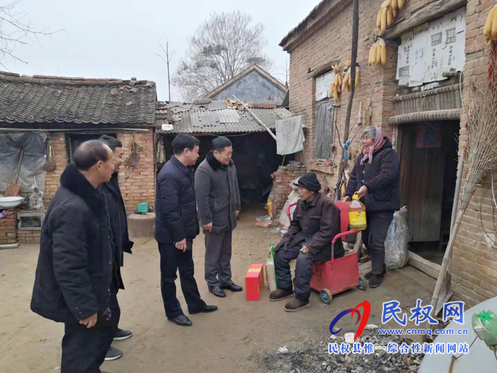县人大常委副主任李新军走访慰问龙塘镇蒋坡楼村困难群众