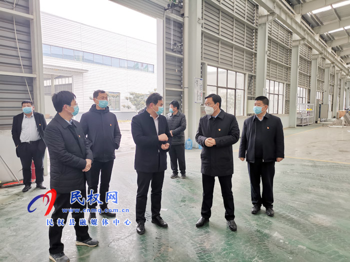 市人大常委会副主任、县委书记姬脉常查看环保企业生产情况 市人大常委会副主任、县委书记姬脉常查看环保企业生产情况