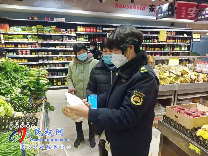 民权县褚庙乡:群众带“证”出行 严控人员流动 民权县褚庙乡:群众带“证”出行 严控人员流动