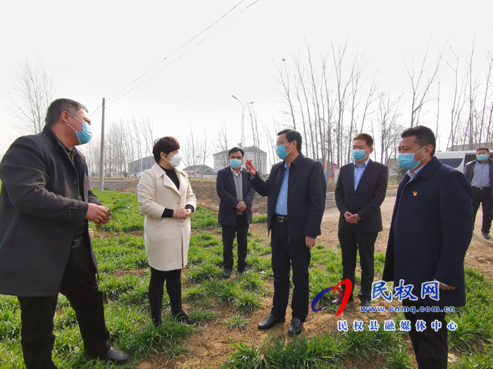 市人大常委会副主任、县委书记姬脉常调研扶贫车间复工复产和春耕工作 市人大常委会副主任、县委书记姬脉常调研扶贫车间复工复产和春耕工作