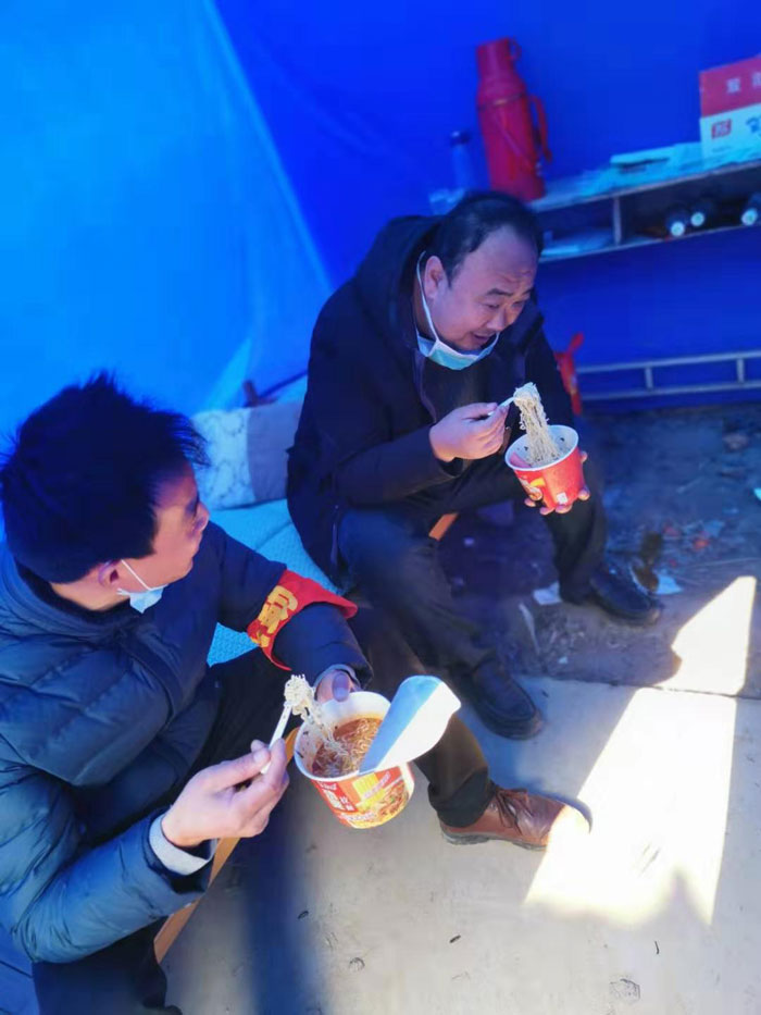 县审计局:坚守岗位尽职守 疫情防控显担当 县审计局:坚守岗位尽职守 疫情防控显担当