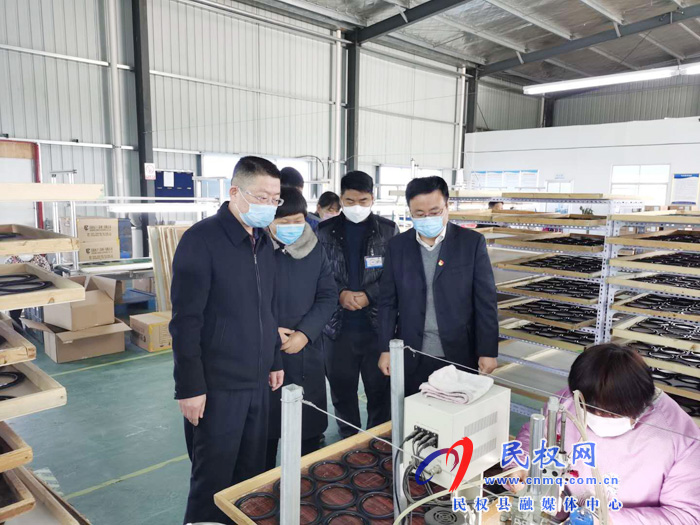 县人大副主任李勇到王庄寨镇督导疫情防控期间企业复工复产、脱贫攻坚工作 县人大副主任李勇到王庄寨镇督导疫情防控期间企业复工复产、脱贫攻坚工作