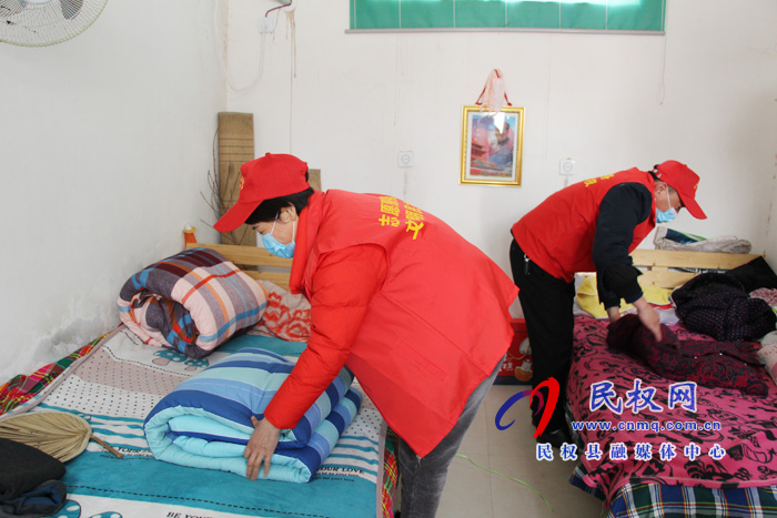双塔镇财政所开展学雷锋活动 双塔镇财政所开展学雷锋活动