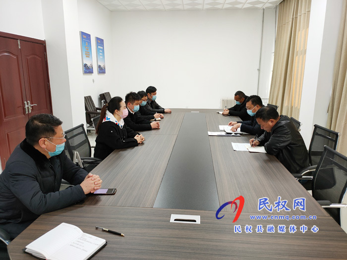 我县各乡镇(街道)、县直各单位学习传达全县决战决胜脱贫攻坚会议精神 我县各乡镇(街道)、县直各单位学习传达全县决战决胜脱贫攻坚会议精神