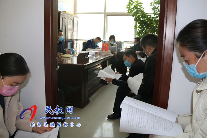我县各乡镇(街道)、县直各单位学习传达全县决战决胜脱贫攻坚会议精神 我县各乡镇(街道)、县直各单位学习传达全县决战决胜脱贫攻坚会议精神