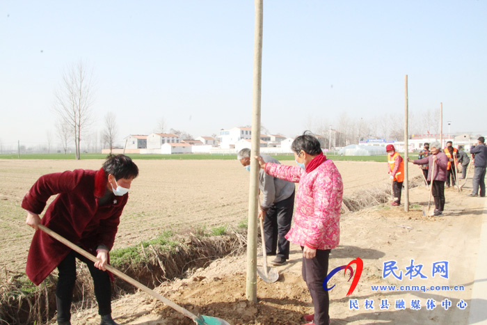 花园乡：春来植树绿家园