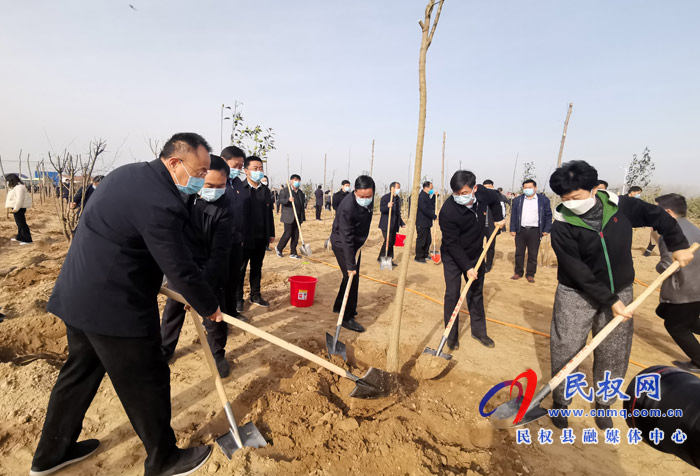 市县领导参加春季义务植树劳动 市县领导参加春季义务植树劳动