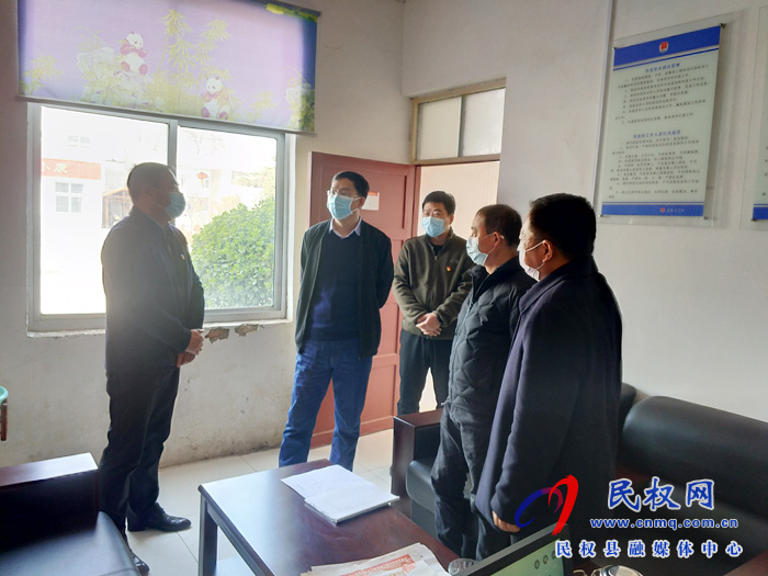 县委常委、纪委书记、监察委主任张亚光到胡集乡督导决战决胜脱贫攻坚工作 县委常委、纪委书记、监察委主任张亚光到胡集乡督导决战决胜脱贫攻坚工作