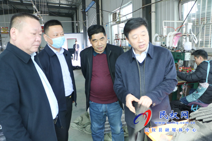 县委群工部部长陈鸿志到伯党乡督导查看扶贫工作 县委群工部部长陈鸿志到伯党乡督导查看扶贫工作