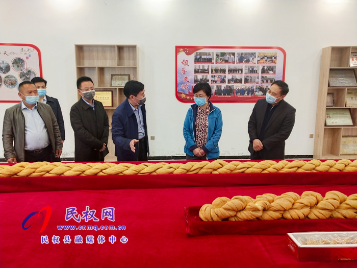 市委副书记陈向平到我县调研脱贫攻坚和农业产业发展工作 市委副书记陈向平到我县调研脱贫攻坚和农业产业发展工作
