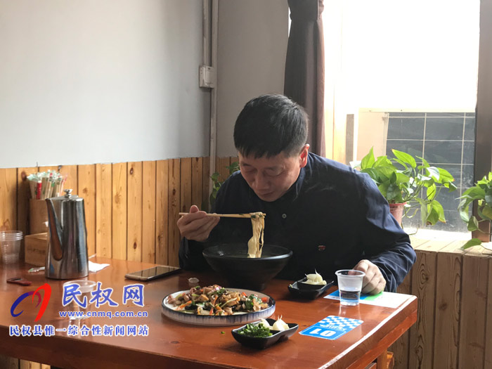 县委副书记、县长张团结调研餐饮业复工营业情况 县委副书记、县长张团结调研餐饮业复工营业情况