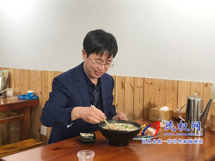 县委副书记、县长张团结调研餐饮业复工营业情况 县委副书记、县长张团结调研餐饮业复工营业情况