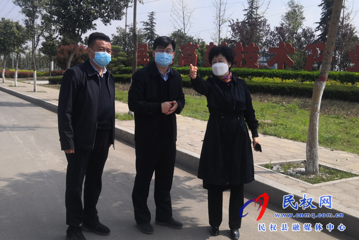 县委副书记、县长张团结到花园乡调研产业发展工作 县委副书记、县长张团结到花园乡调研产业发展工作