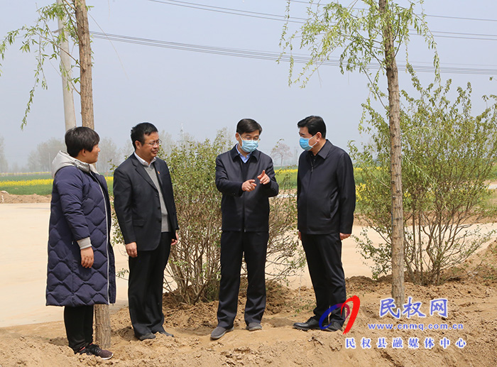 县委副书记、县长张团结到王庄寨镇查看饮水水源地保护拆迁安置工作进展情况 县委副书记、县长张团结到王庄寨镇查看饮水水源地保护拆迁安置工作进展情况