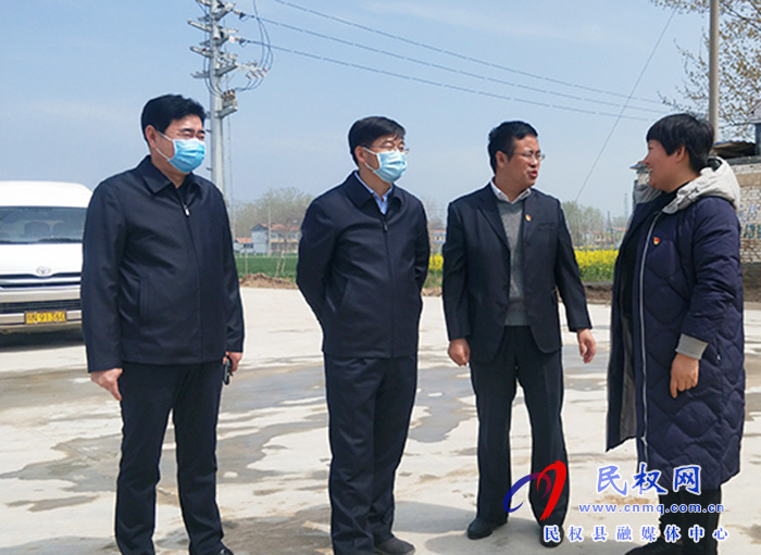 县委副书记、县长张团结到王庄寨镇查看饮水水源地保护拆迁安置工作进展情况 县委副书记、县长张团结到王庄寨镇查看饮水水源地保护拆迁安置工作进展情况