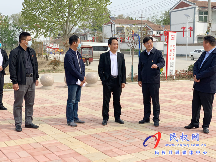 省高级法院党组书记、院长胡道才一行到孟庄村开展扶贫慰问及调研工作 省高级法院党组书记、院长胡道才一行到孟庄村开展扶贫慰问及调研工作