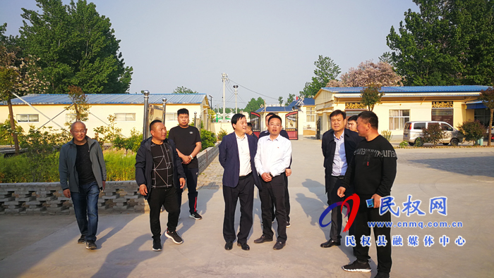 县委常委、统战部长赵通调研清真食品企业 县委常委、统战部长赵通调研清真食品企业