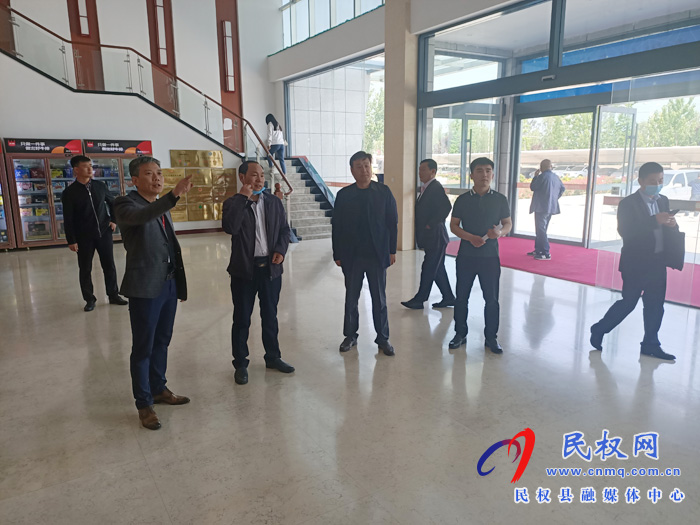 市民族特需商品定点生产企业调研组莅民调研 市民族特需商品定点生产企业调研组莅民调研