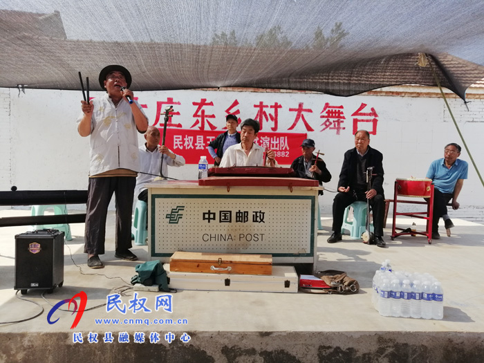 王桥镇上演非遗“好戏” 村民乐享“五一” 王桥镇上演非遗“好戏” 村民乐享“五一”