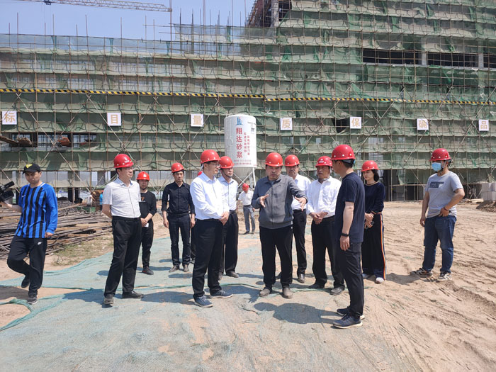 县委副书记、县长张团结调研节假日期间全县疫情防控和安全生产工作并看望慰问一线工人 县委副书记、县长张团结调研节假日期间全县疫情防控和安全生产工作并看望慰问一线工人