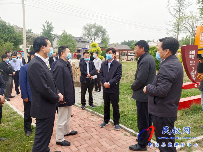 农业农村部调研组到我县调研人居环境改善及农业生产等重点工作 农业农村部调研组到我县调研人居环境改善及农业生产等重点工作