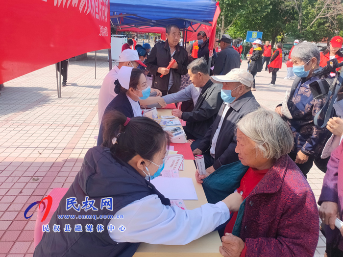 助力疫情防控·红十字救在身边——民权县开展纪念第73个“国际红十字日”宣传活动 助力疫情防控·红十字救在身边——民权县开展纪念第73个“国际红十字日”宣传活动
