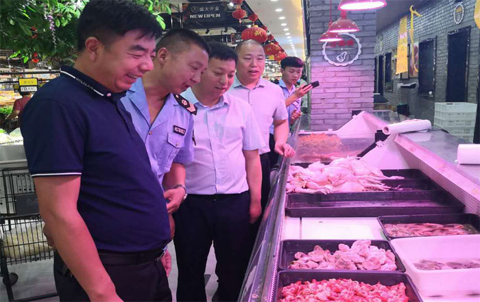 县市场监管局人和所开展食品安全专项检查 县市场监管局人和所开展食品安全专项检查