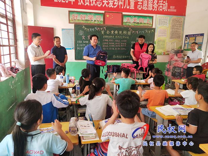 商丘市应急管理局安全宣传“五进”——进学校活动举行 商丘市应急管理局安全宣传“五进”——进学校活动举行