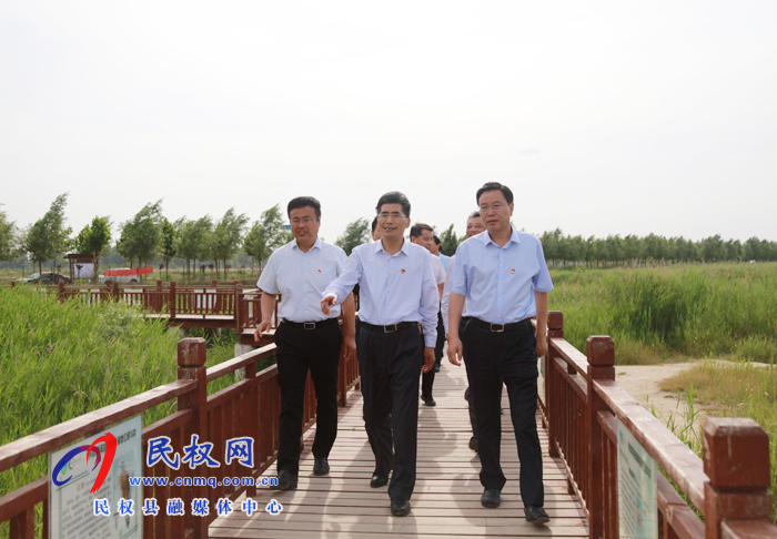 市委书记王战营巡河检查防汛工作 市委书记王战营巡河检查防汛工作