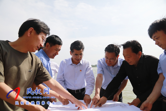 市委书记王战营巡河检查防汛工作 市委书记王战营巡河检查防汛工作